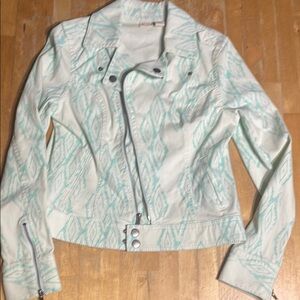 Mudd White Jacket with Light Teal Pattern